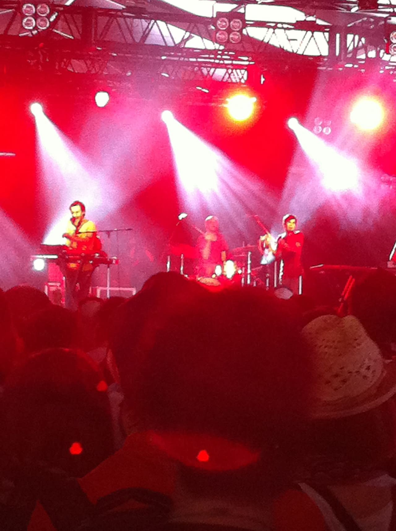 ELECTRIC GUEST FUJI ROCK FESTIVAL ’12 – Red Marquee