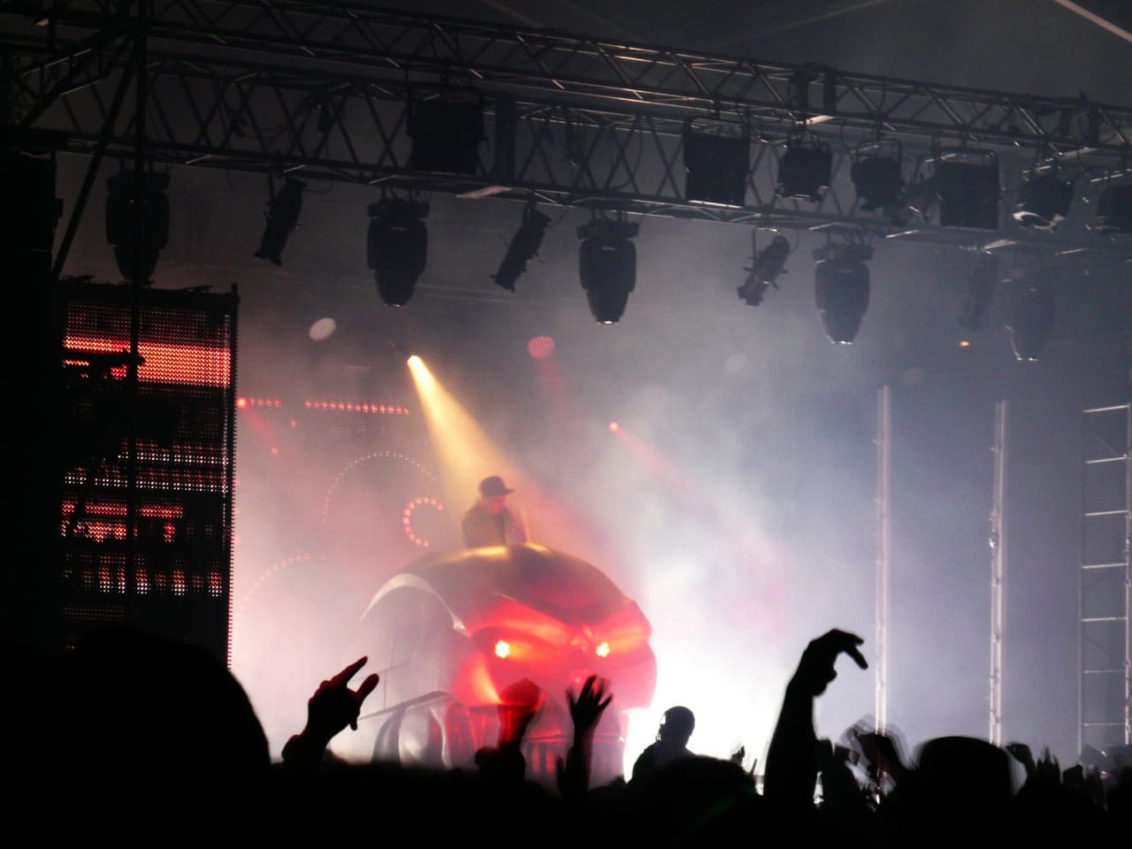 BOYS NOIZE FUJI ROCK FESTIVAL ’13 – Red Marquee