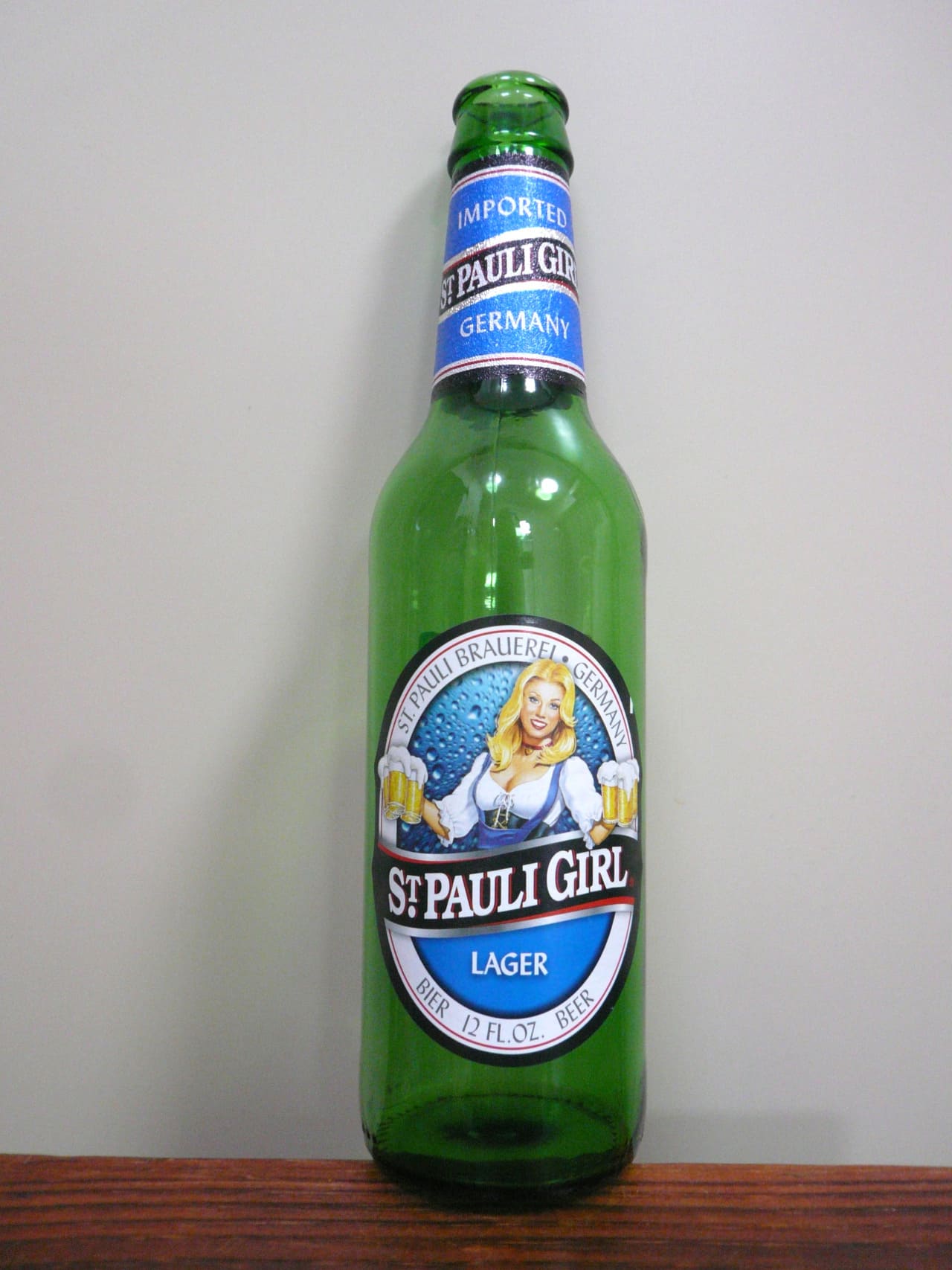 Brauerei Beck & Co. St. Pauli Girl Lager