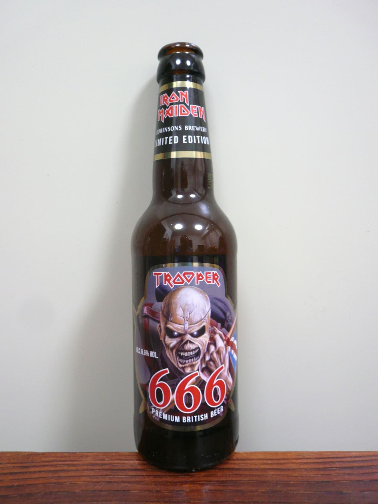 Robinsons Brewery Trooper 666