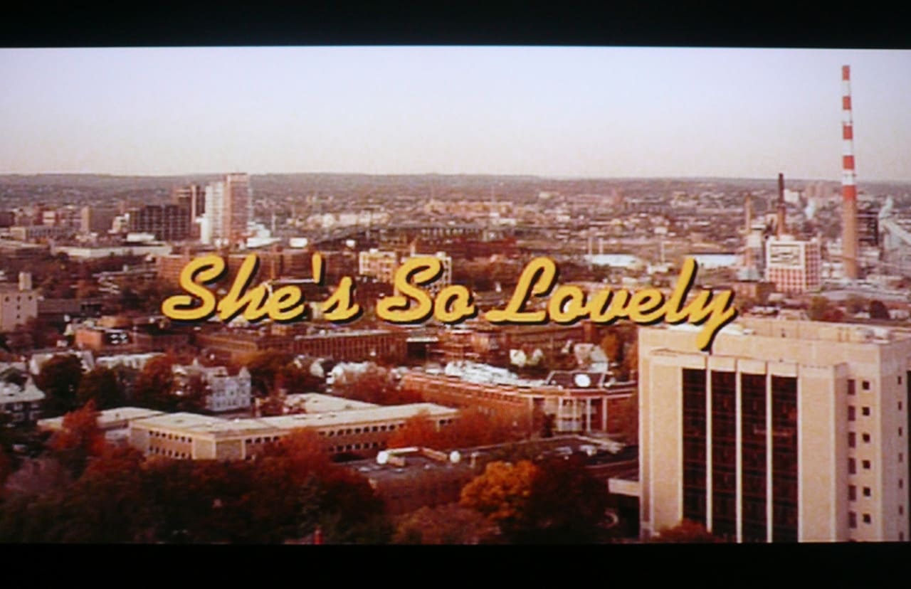 シーズ・ソー・ラブリー She’s So Lovely