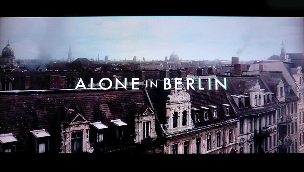 ヒトラーへの285枚の葉書 Jeder stirbt fur sich allein Alone in Berlin