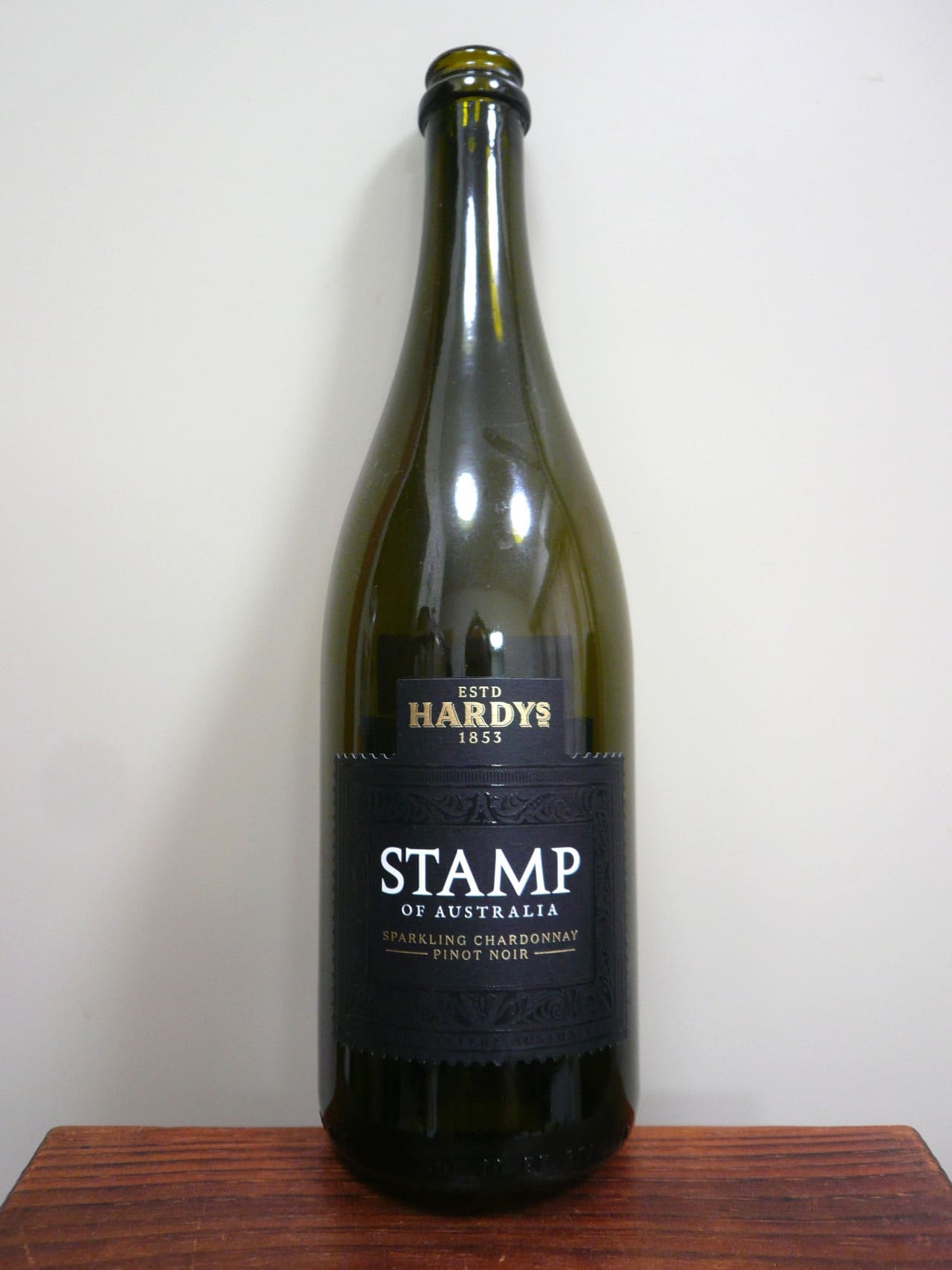 Hardys Wine Stamp of Australia Sparkling Chardonnay Pinot Noir