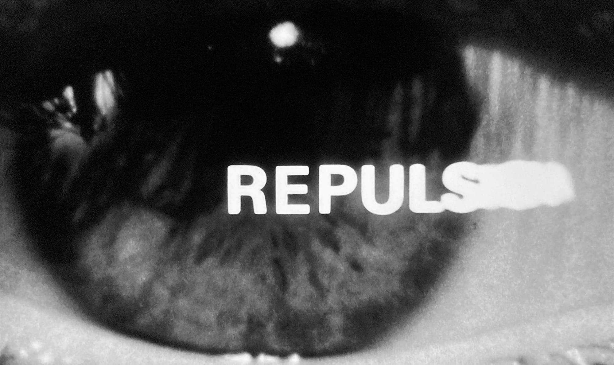 反撥 Repulsion