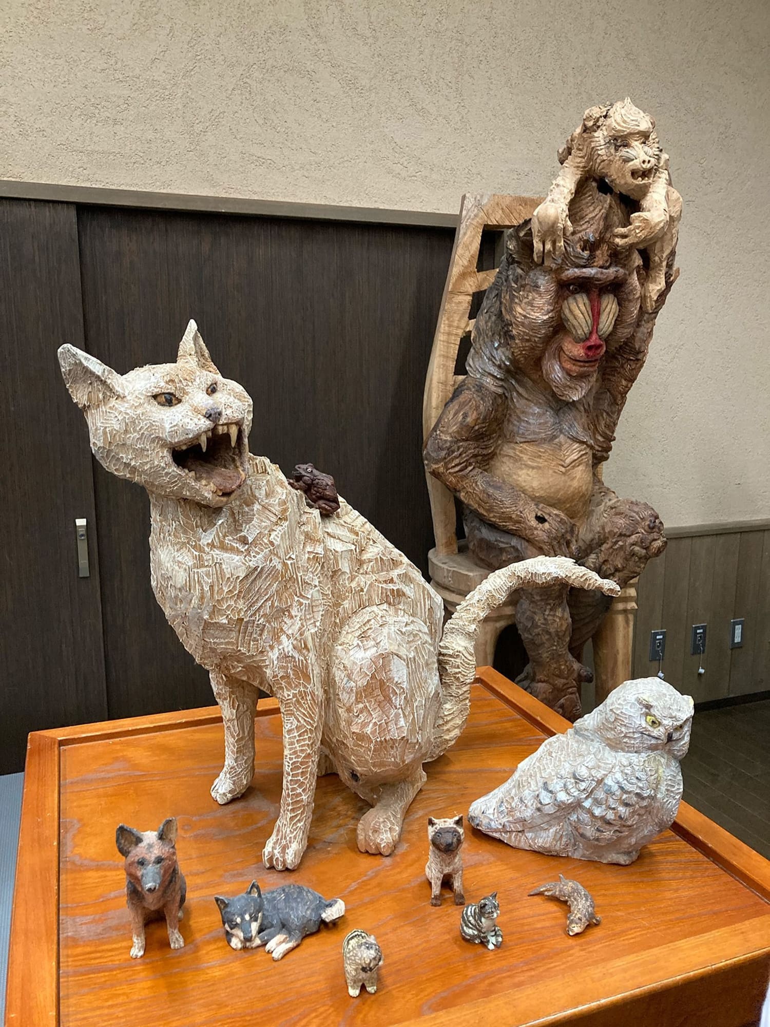 はしもとみおトークイベント 木彫フォークアートおおや