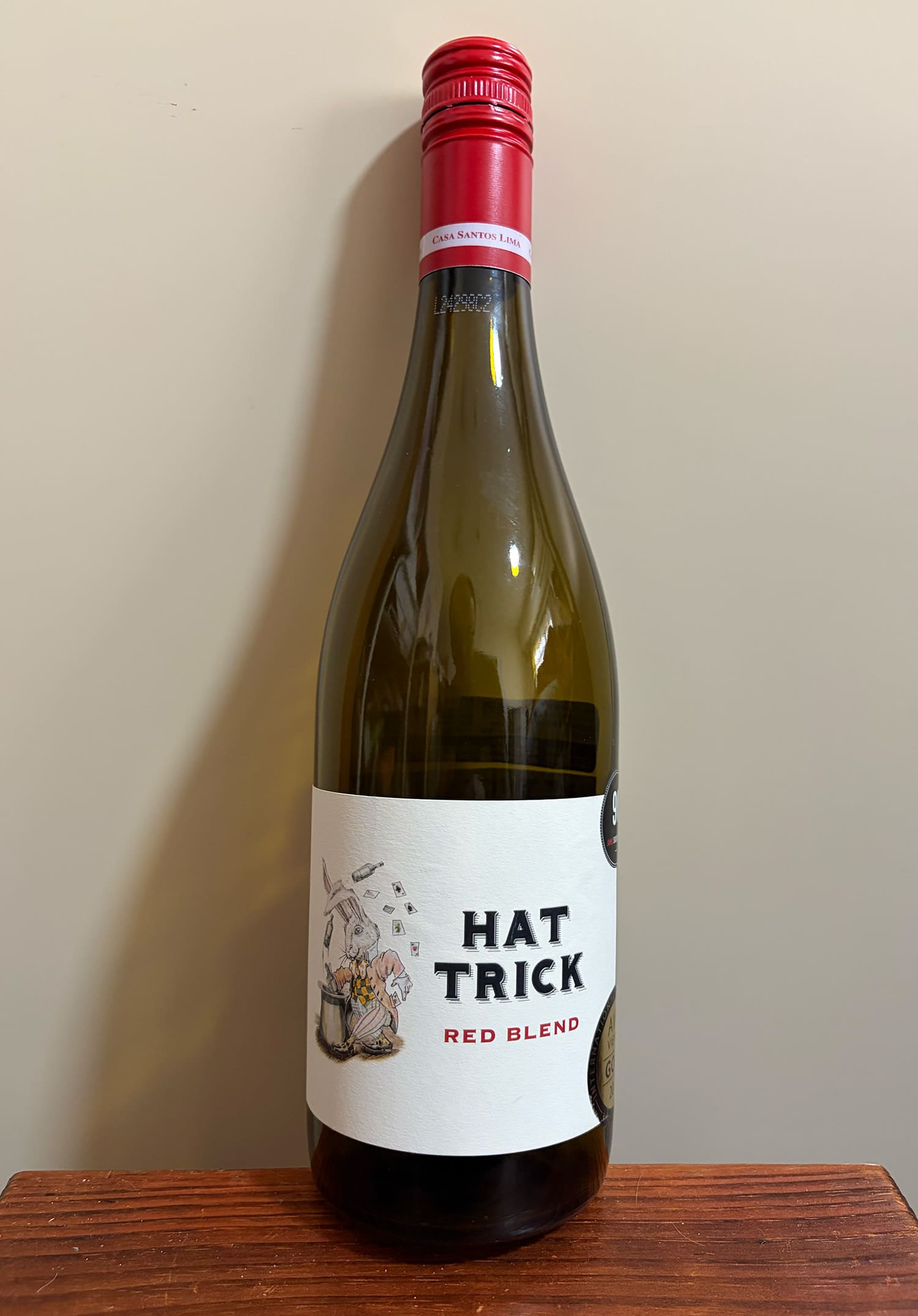 Casa Santos Lima Hat Trick Tinto