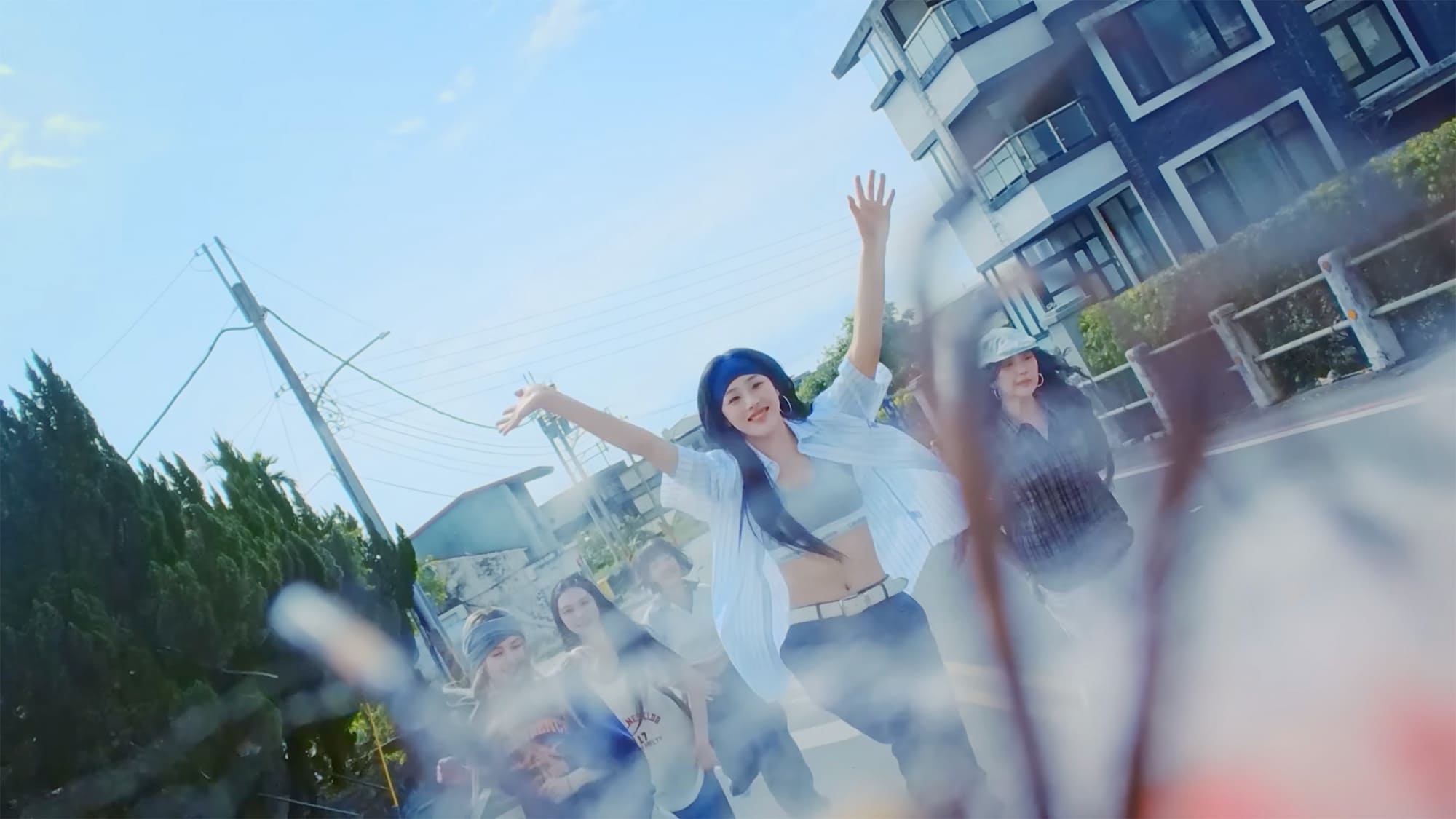 NewJeans – How Sweet 礁渓（ジャオシー）