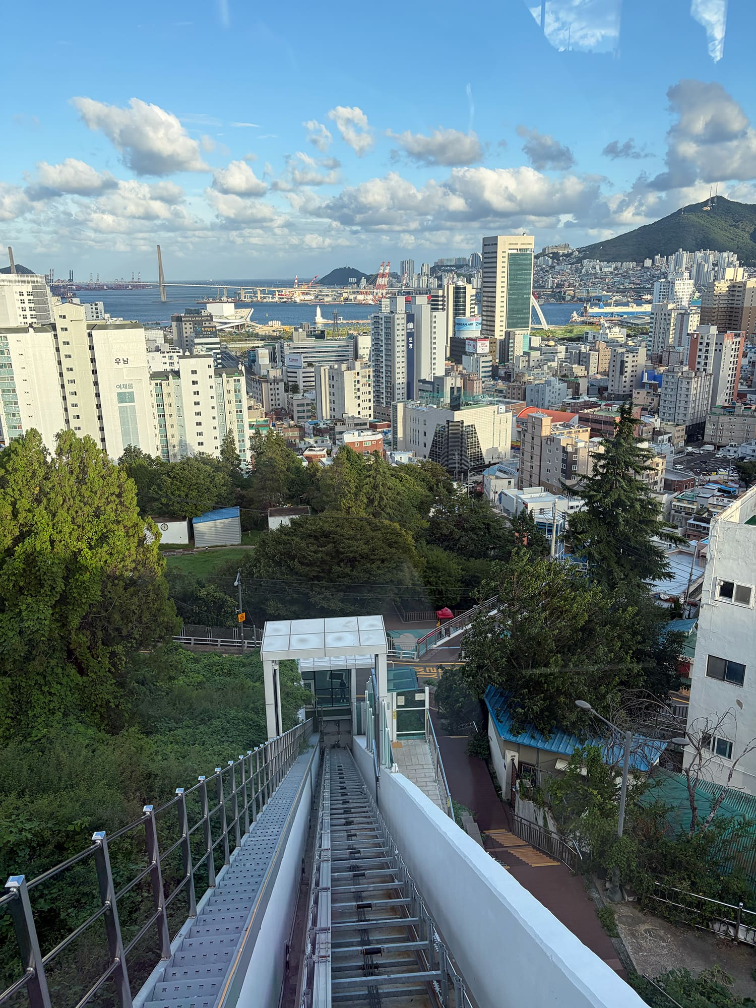 ヨンジュ上り道エレベーター 釜山