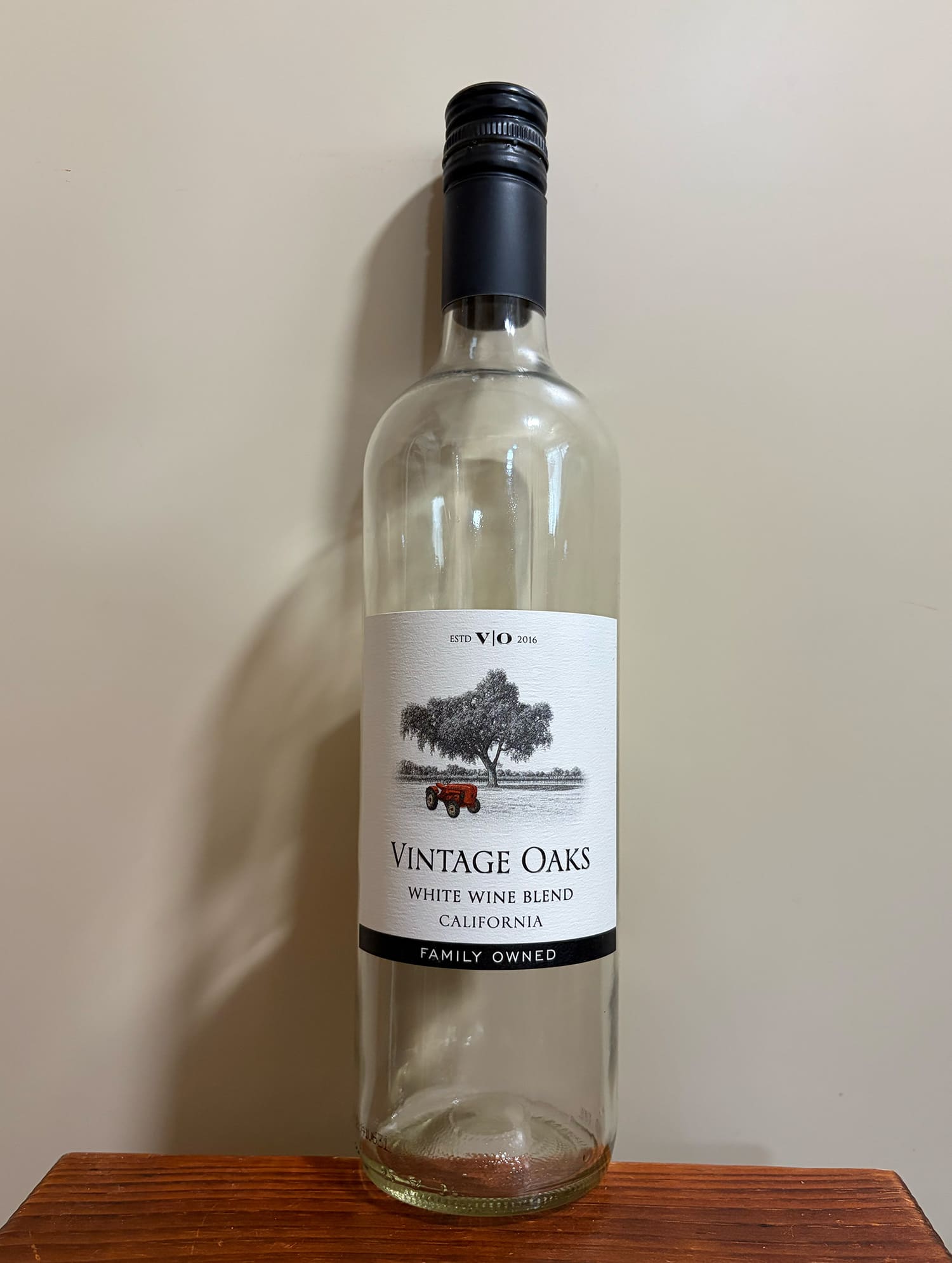 Vintage Oaks Cellars White Wine Blend